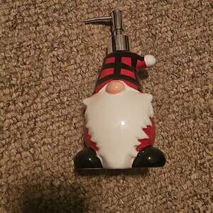 Christmas Gnome 13.9 Fl Oz Soap Pump Dispenser NWT
